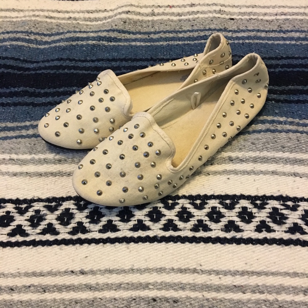 Cream/white studded flats
